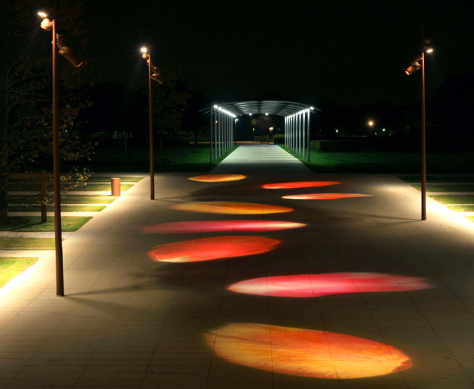 Pétales de Rose, Jardins du parc – Communauté d’Agglomération de St-Quentin en Yvelines – Conception lumière et photo : Marc Dumas