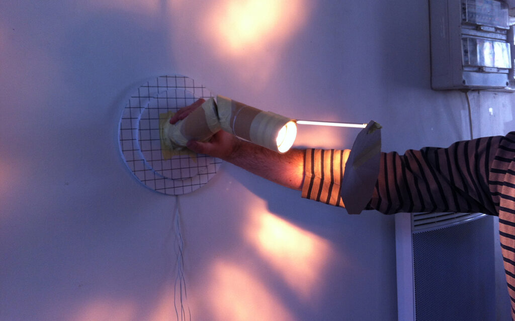 Prototype d'effet lumière, lampe en applique, L'ardent - Design et photo : RICH