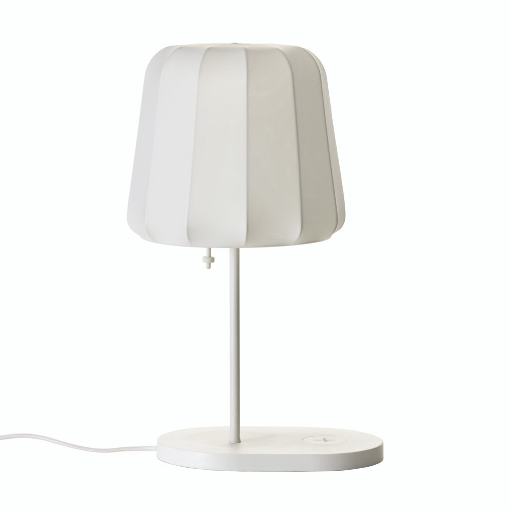 VARV, Lampe de table avec station charge sans fil, acier © IKEA