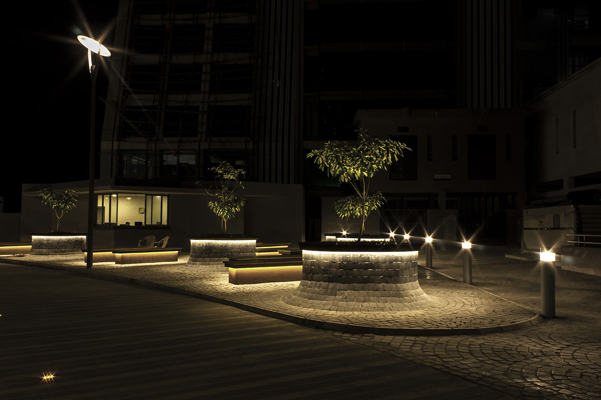 Mondeal square, Ahmedabad, Inde - Place de la cantine - Architectes Blocher Blocher Partners - Conception lumière et photo Atelier dada