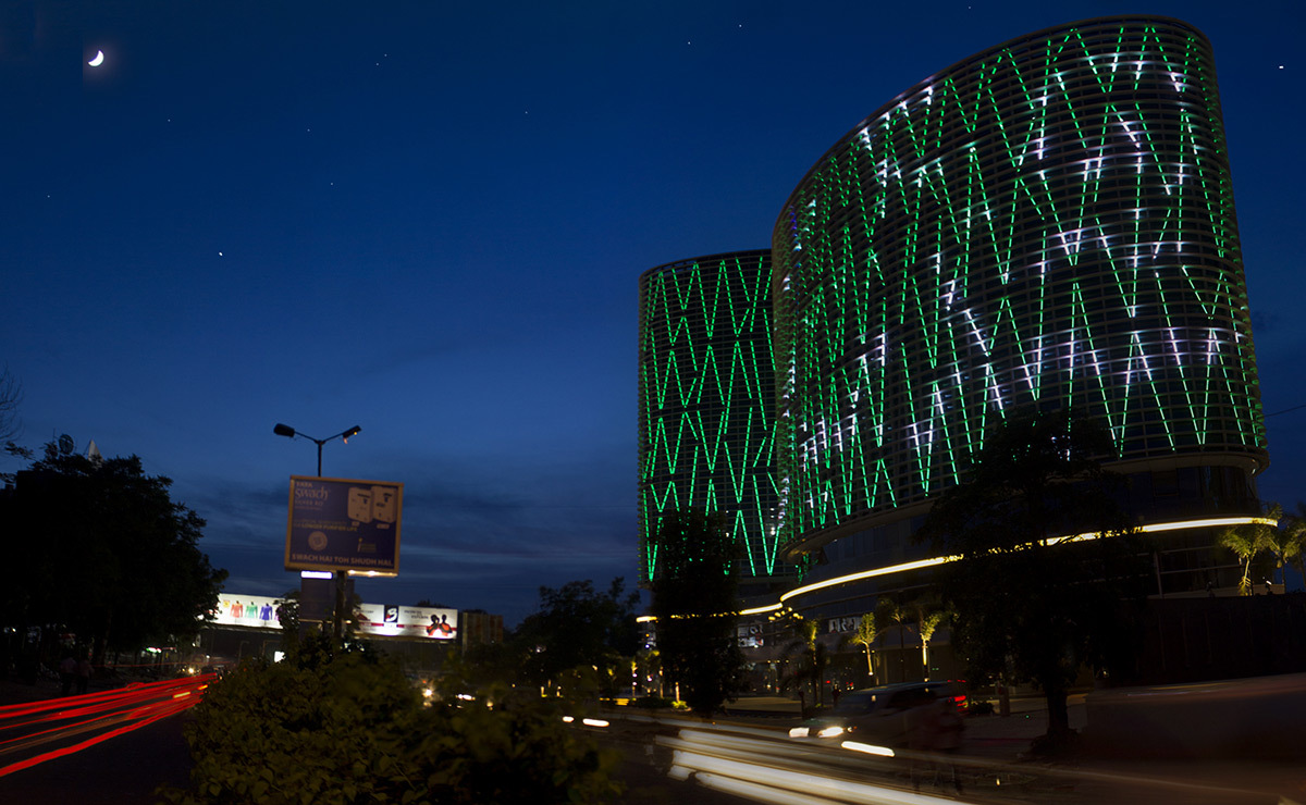 Mondeal square, Ahmedabad, Inde - scène l'Aïd - Architectes Blocher Blocher Partners - Conception lumière et photo Atelier dada