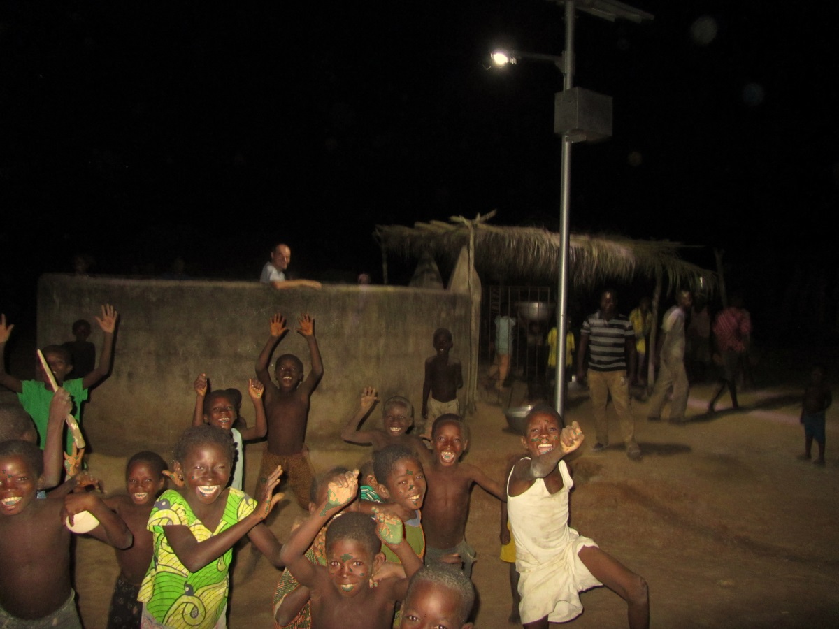 Village de Yobo, Togo - Photo : Électriciens sans frontières
