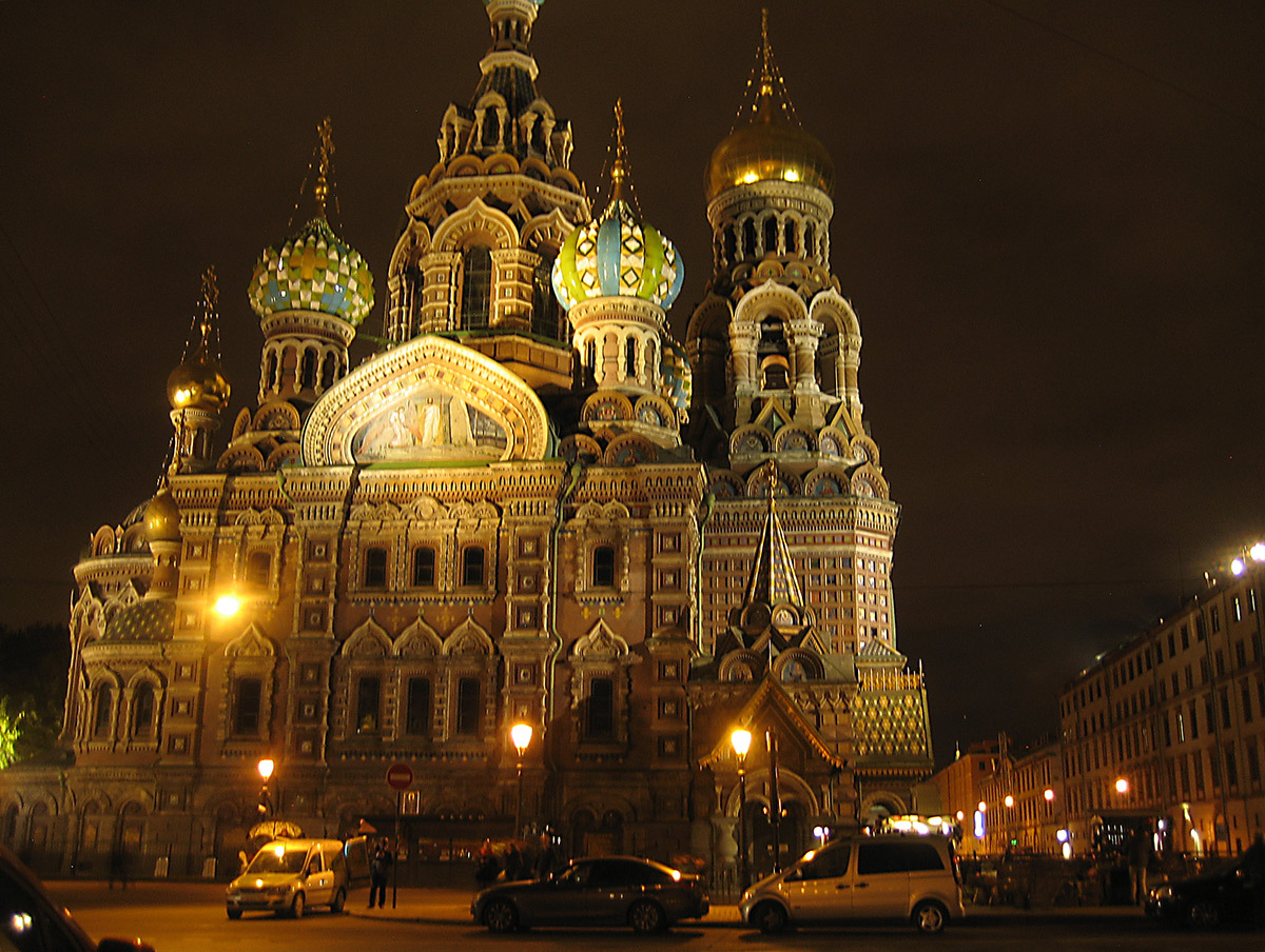 Saint-Pétersbourg by night - Photo Roger Narboni