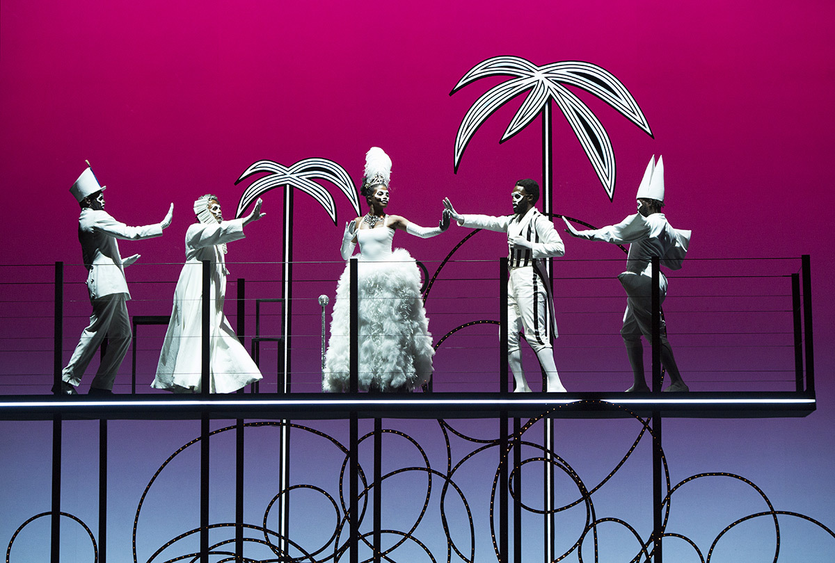 "Les Nègres" de Jean Genet - Mise en scène Bob Wilson ® Lucie Jansch