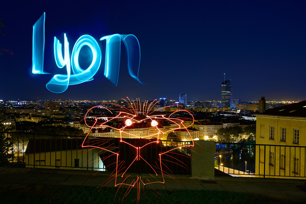 Lightgraff Truck - Projet itinérant dans la ville © Guillaume J. Plisson, Lightgraff - Simulation de la Fête des lumières 2015 reportée, Lyon