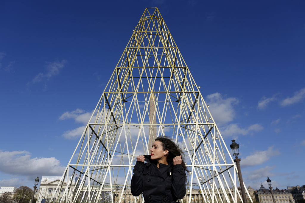 Phares de Milène Guermont, vue de jour - Obélisque, Place de la Concorde, Paris, France
