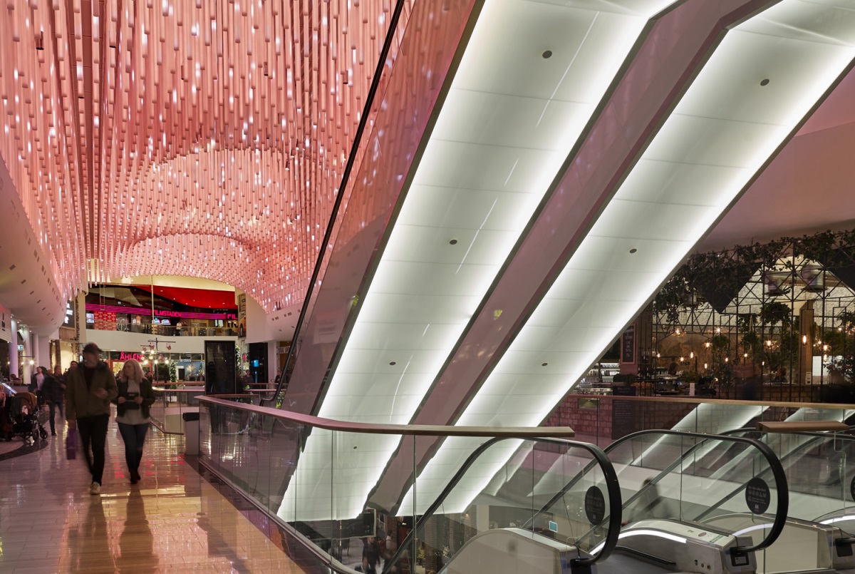 Mall of Scandinavia, Stockholm, Suède - Conception lumière et photo : ÅF Lighting