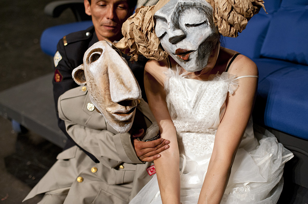 Une cArMen en Turakie - Turka Theatre - creation 2015 © Romain Etienne - Item