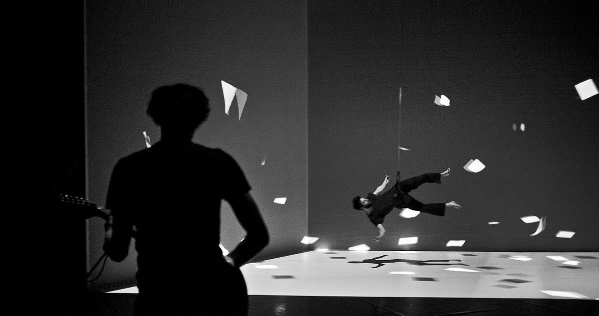 Le mouvement de l'air - Musicien et danseur © AMCB - Photo : Romain Etienne
