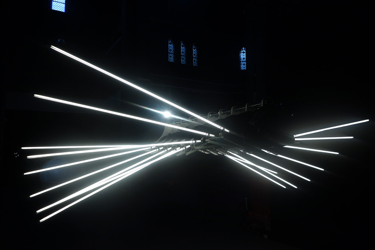 Michael CANDY, Big Dipper, 2015, installation cinétique © Aurélie Jullien - Le Cube