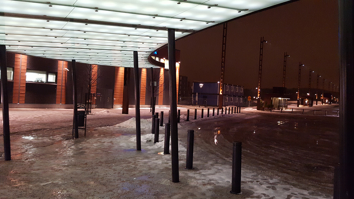 Un abri lumineux avec des éclairages interactifs, Jyväskylä, Finlande - Photo : Roger Narboni