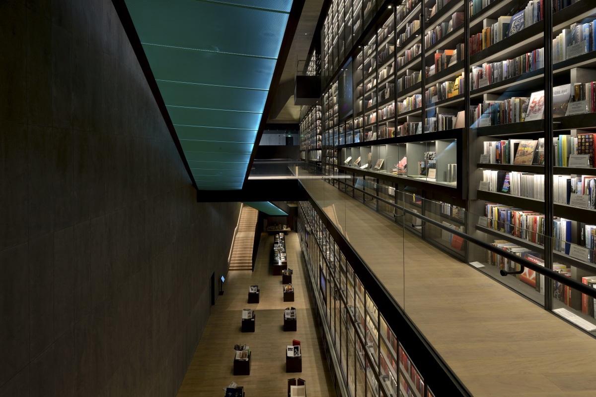 Mur du livre Artron, Shenzen, Chine - Architecture Wendell Burnette Architects et Urbanus Architecture & Design – Conception lumière Originator Lighting Design Consultants © Chin-Ming Cheng