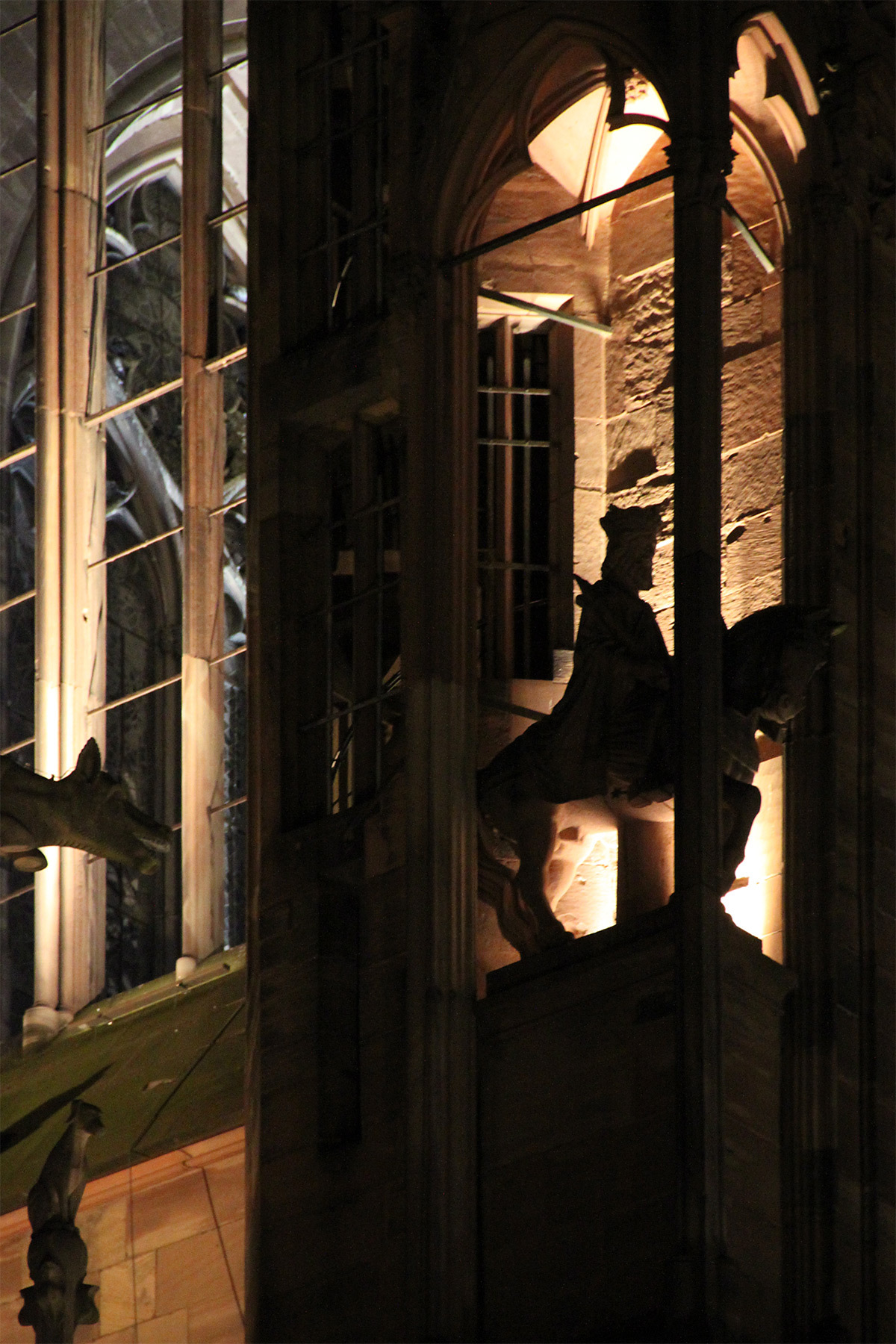 Cathédrale Notre-Dame, Strasbourg, France - détail de la mise en lumière pérenne - Conception lumière : L'Acte Lumière © Vincent Laganier