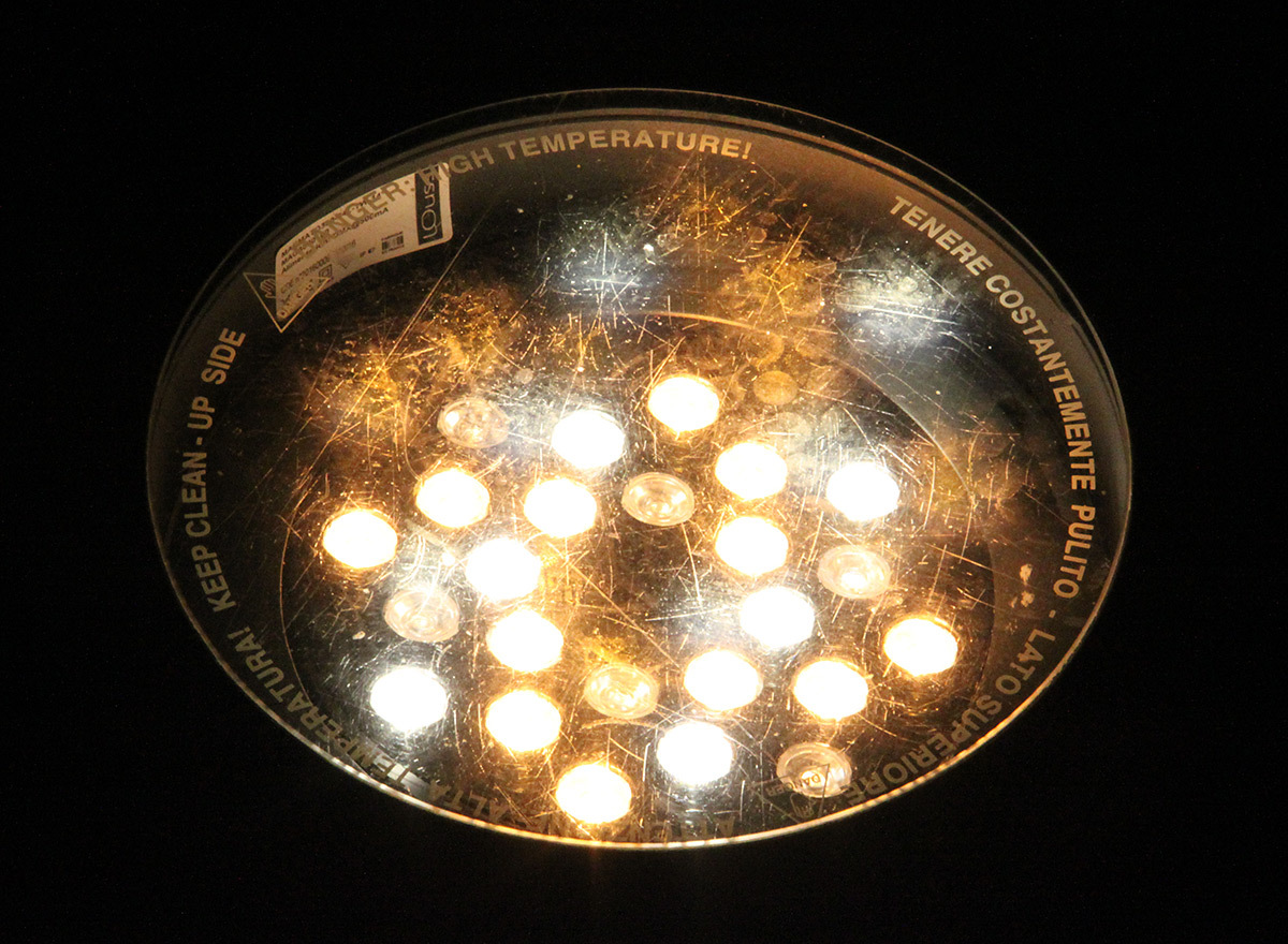 Cathédrale Notre-Dame, Strasbourg, France - détail de la mise en lumière pérenne - Conception lumière : L'Acte Lumière © Vincent Laganier