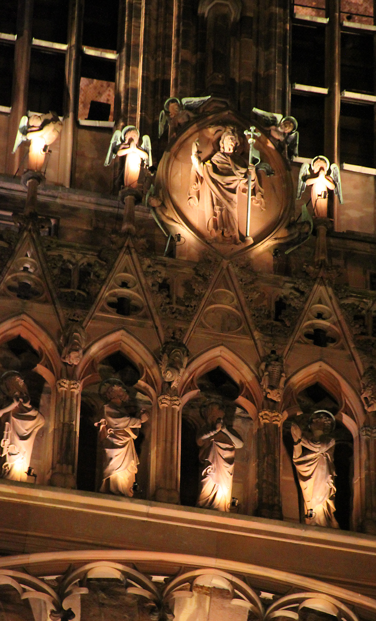 Cathédrale Notre-Dame, Strasbourg, France - détail de la mise en lumière pérenne - Conception lumière : L'Acte Lumière © Vincent Laganier