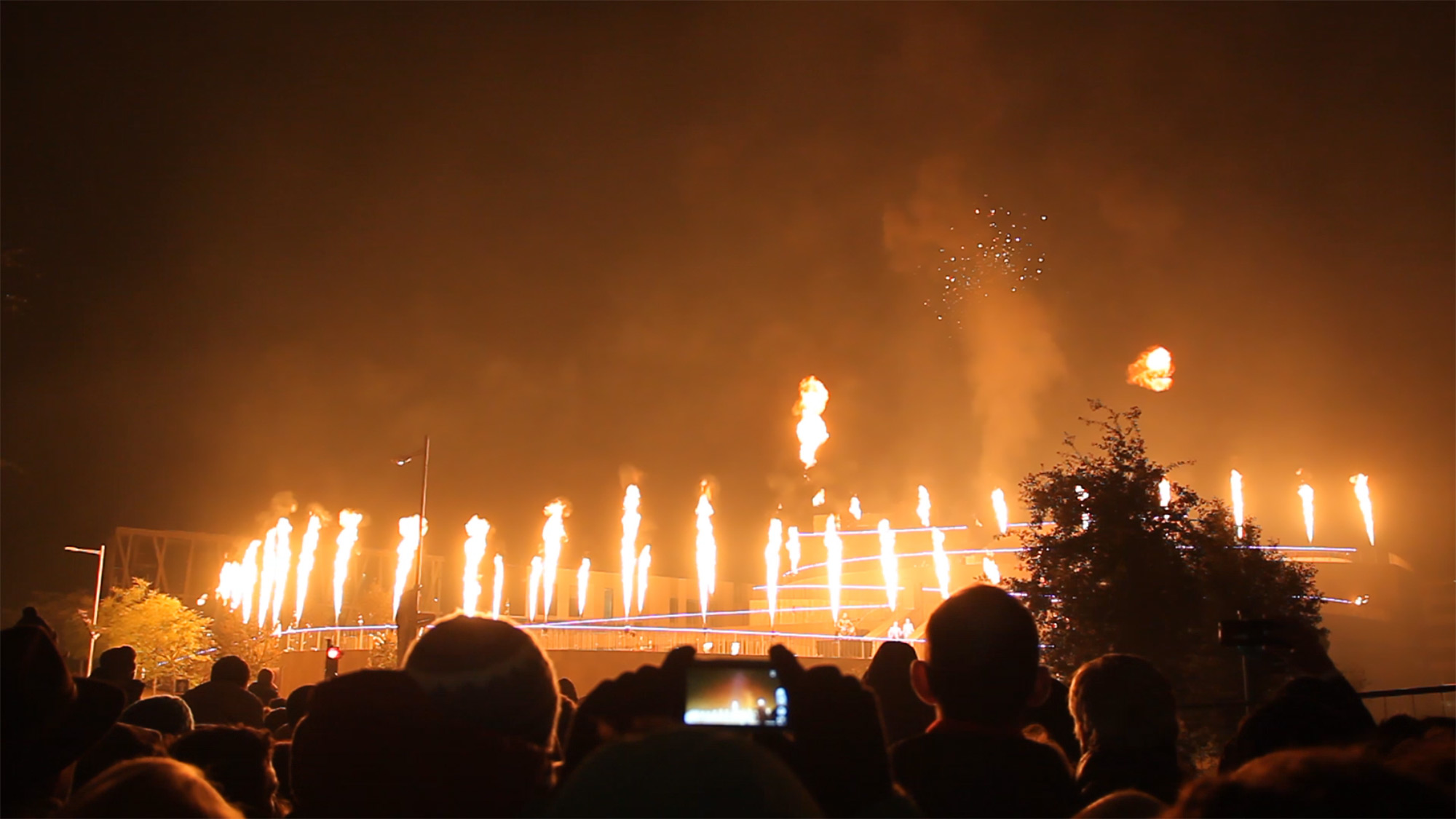 Éclairage pyrotechnique - Définition - Light ZOOM Lumière