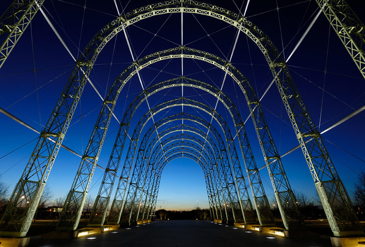 Hangar Ph James Newton - Conception lumière : Light Bureau