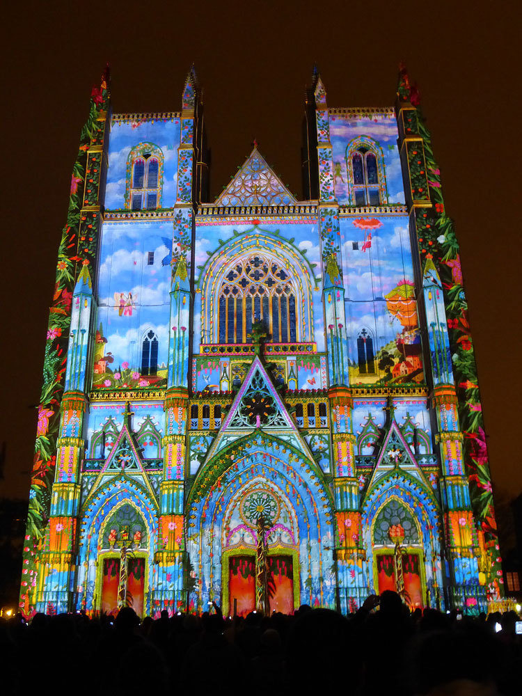 Vidéo mapping - Son et lumière 2014 - Illumi Nantes - Façade de la Cathédrale - Peinture Yann Thomas - Images : Spectaculaires