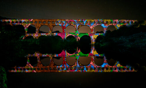 Pont du Gard Son et Lumiere 2026, Guerre et Paix, Vers-Pont-du-Gard, France - Combas, Guerre de Troie - Photo © EPCC Pont du Gard, Groupe F, Robert Combas