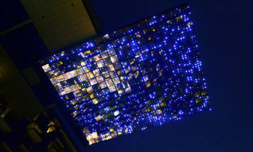 "Miroir de Mer" - One Central Park, Sydney, Australie - Architecte : Jean Nouvel © Yann Kersalé, SNAIK (2004)