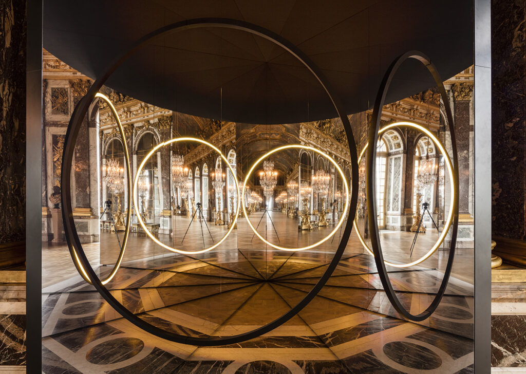 Your Sense of Unity, Galerie des Glaces, cercle et reflet au