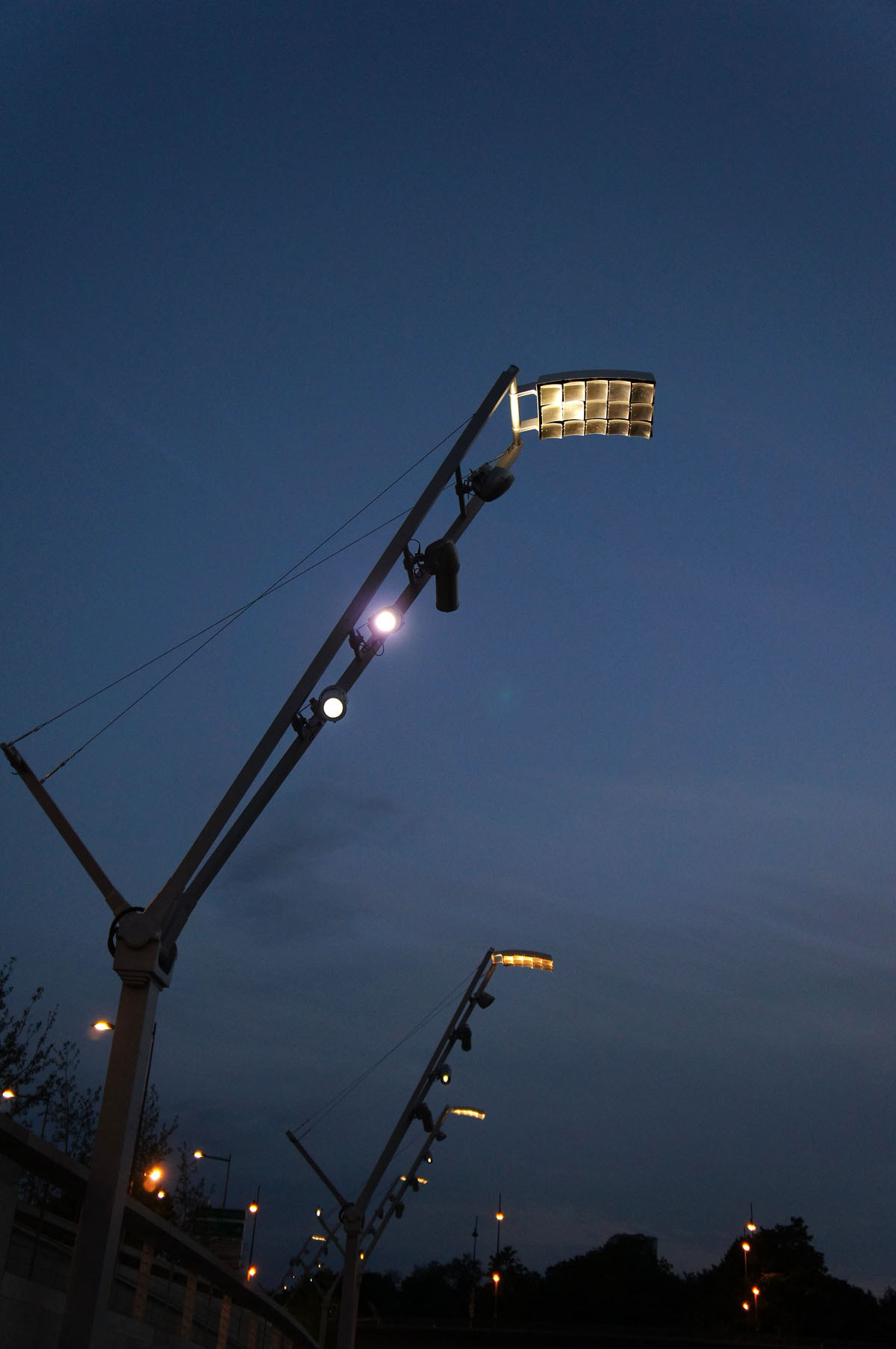 Mise en lumière de l'escale à passagers, port Victor, Paris