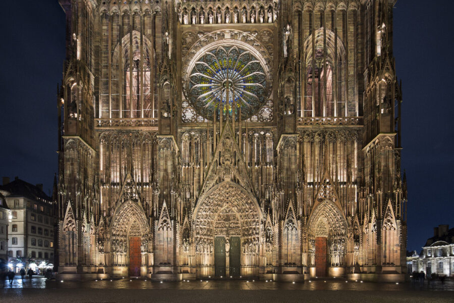 Cathédrale Notre-Dame de Strasbourg, France - Conception lumière : L'Acte Lumière © Xavier Boymond, Novembre 2016