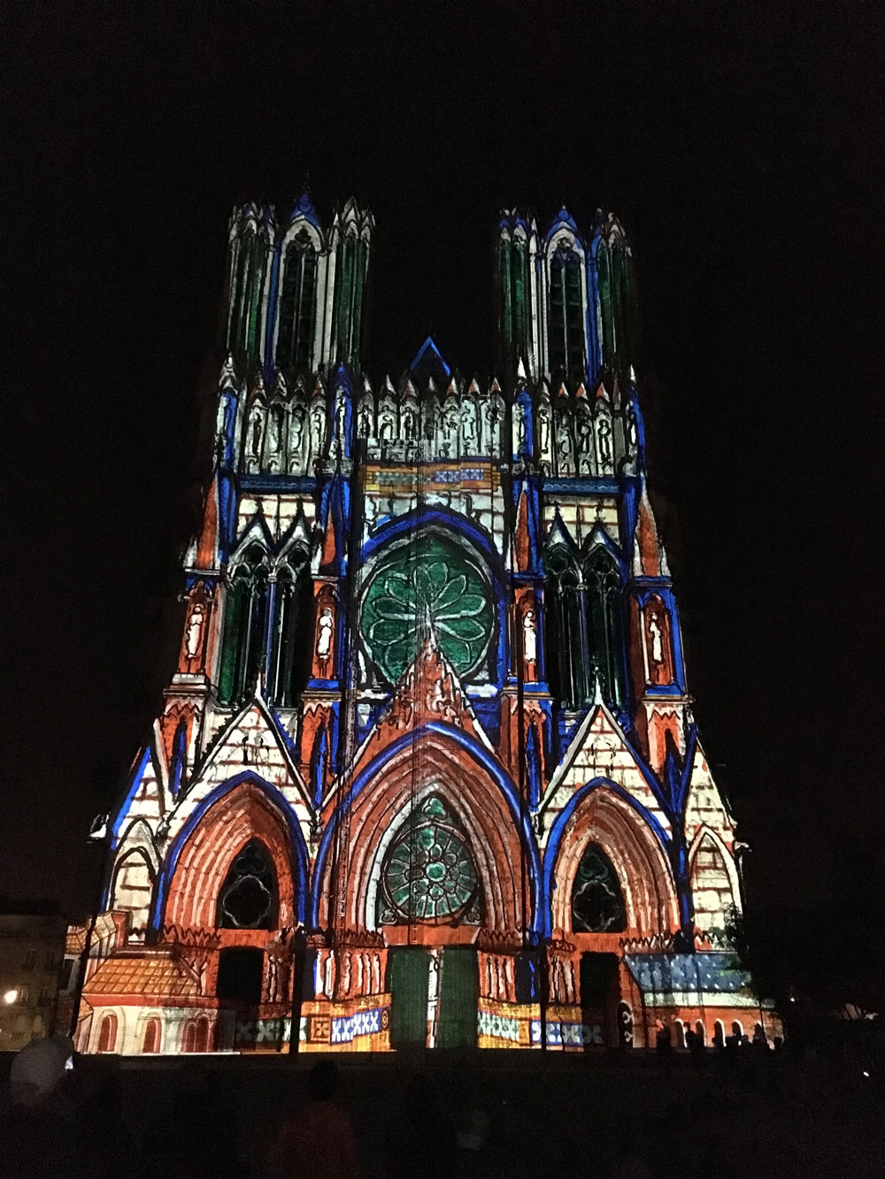 Son et lumière « Rêve de Couleurs » sur la cathédrale de Reims