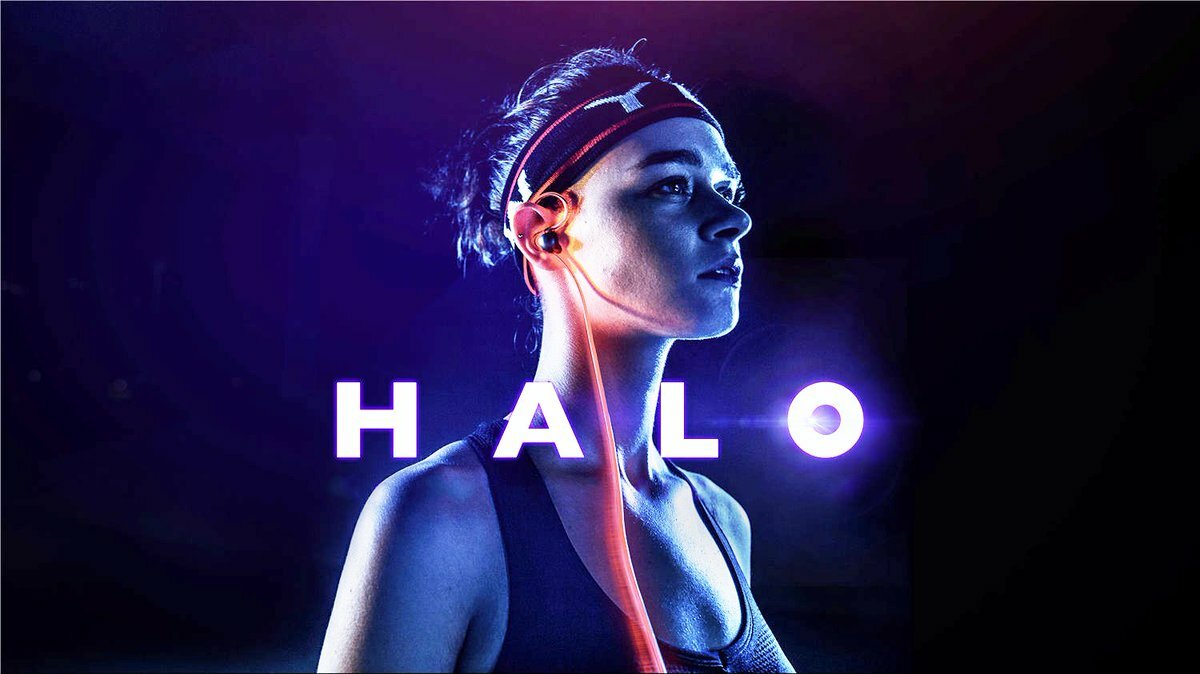 Halo, câbles d’écouteurs lumineux sur une jeune femme pour la musique © Meizu