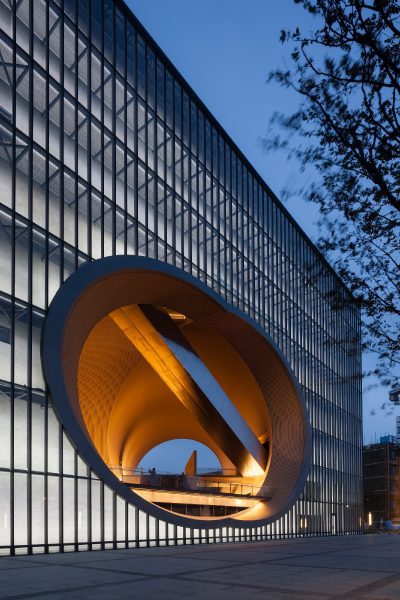 Shanghai Poly Grand Theater, architecture de Tadao Ando