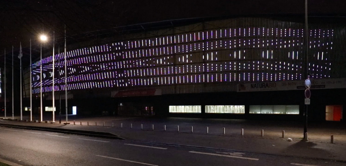 Palais des congres, Lille, France - média façade intégrée - Architecte : Rem Koolhaas - Concepteur lumière : Jean-Philippe Corrigou