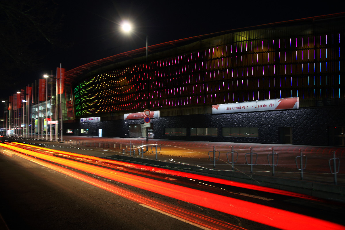 Palais des congres, Lille, France - média façade intégrée - Architecte : Rem Koolhaas - Concepteur lumière : Jean-Philippe Corrigou