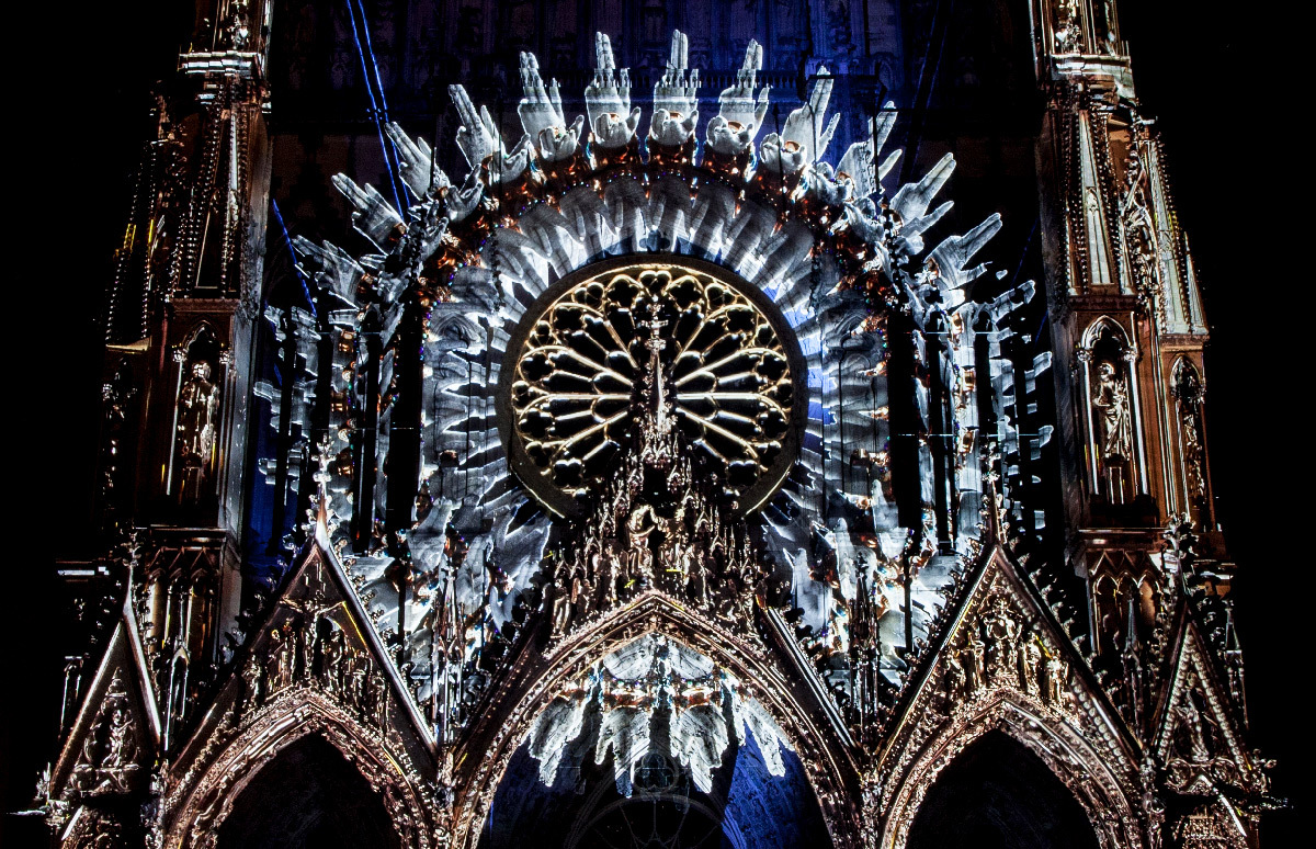 Regalia, spectacle multimédia, son et lumière, cathédrale de Reims, France