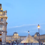 Cour Napoléon et Pyramide du Louvre, Musée du Louvre, Paris, France - illumination - Architecte : Ieoh Ming Pei - Ingénieur : Roger Nicolet © Vincent Laganier