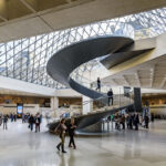 Pyramide du Louvre, vue intérieure, Musée du Louvre, Paris, France - Architecte : Ieoh Ming Pei - Ingénieur : Roger Nicolet © 2017, musée du Louvre, Olivier Ouadah