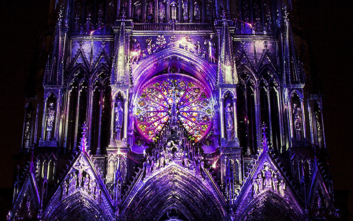 Regalia, spectacle multimédia, son et lumière, cathédrale de Reims, France