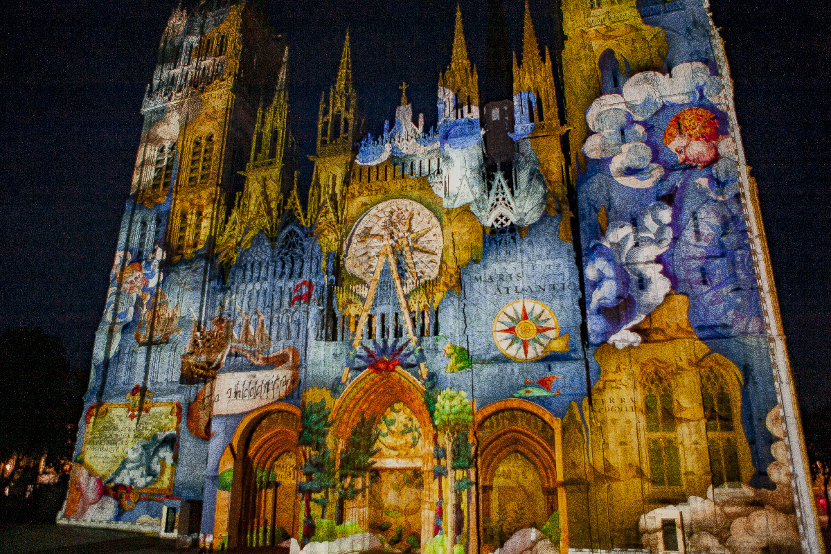 Cathédrale de Rouen, France - Les Nouveaux Mondes, création 2019 video et photo © Cosmo AV