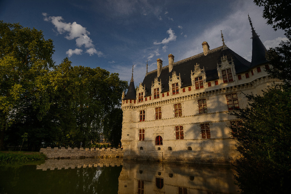 Château d'Azay-le-Rideau, France - façade Ouest © Léonard de Serres - CMN
