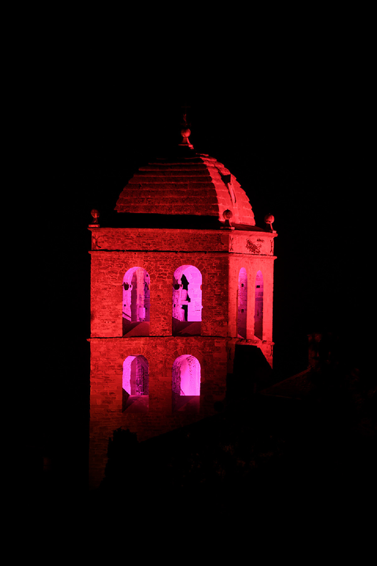 Eric Michel, Le Clocher de Lumière, 2019, sculpture lumineuse - Création IN SITU 2019, La Livinière © Ludovic Charles - Eric Michel, Adgap 2019