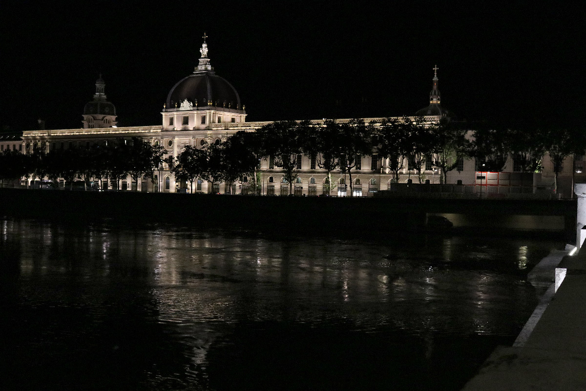 Grand Hôtel-Dieu, mise en lumière, quai Augagneur, Lyon, France