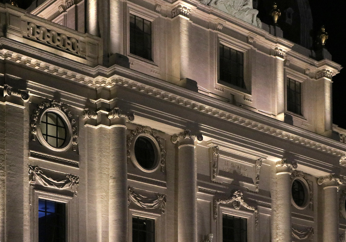 Grand Hôtel-Dieu, mise en lumière, corps central de la façade, quai Courmont, Lyon, France