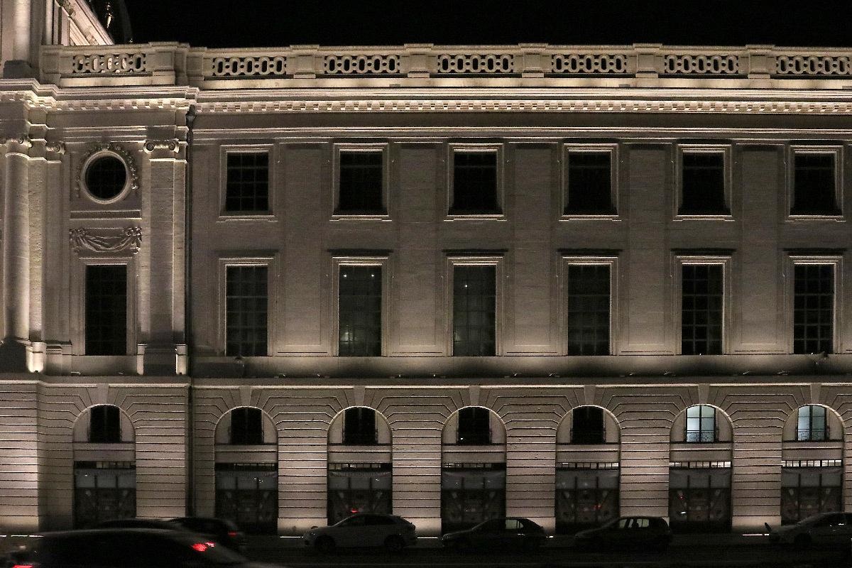 Grand Hôtel-Dieu, mise en lumière, aile latérale de la façade, quai Courmont, Lyon, France