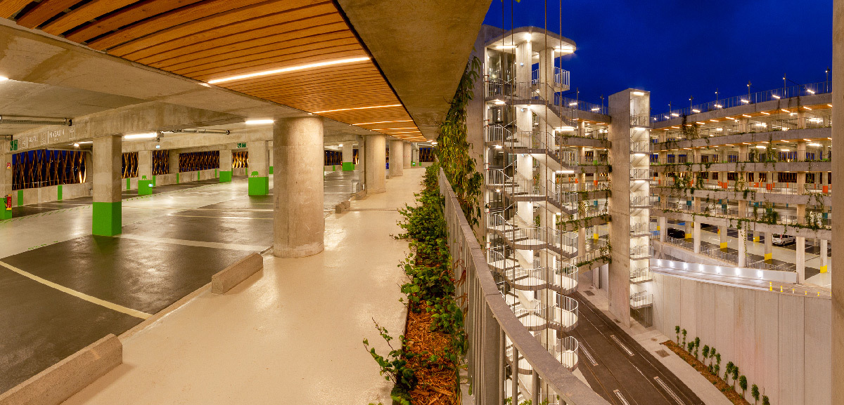 Parcazur Charles Ehrmann, parc-relais, Nice, France - Architectes : BLP & Associes - Concepteur lumière : 8’18’’ © Anthony Perrot
