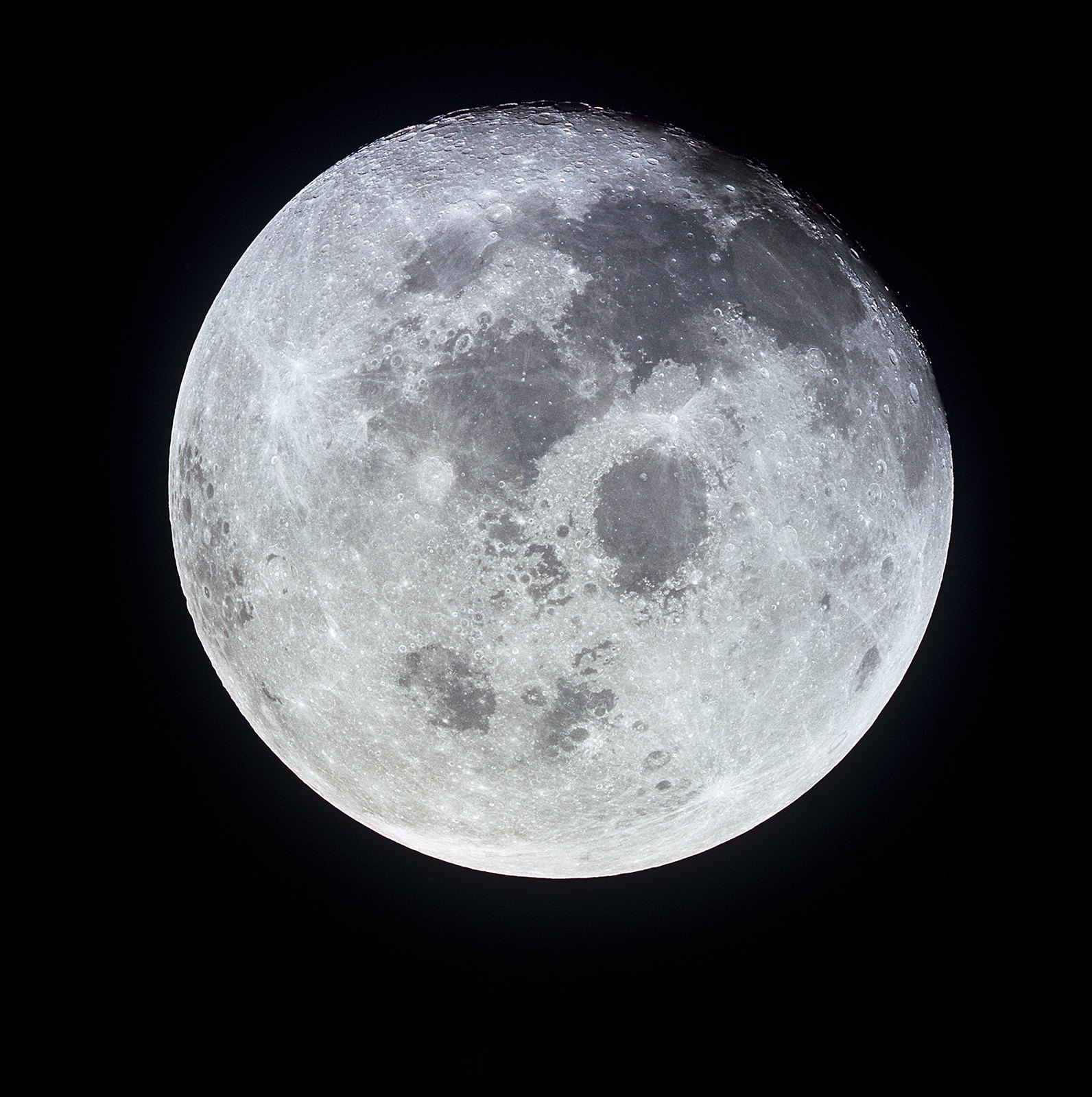 Pleine lune vue du vaisseau Apollo 11 durant le transfer retour vers notre Terre © NASA -as11-44-6667 - 21 Juillet 1969