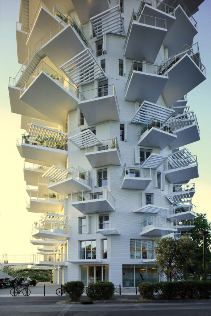 L'arbre blanc, Montpellier, France - Architectes Sou Fujimoto, Nicolas Laisne, Manal Rachdi et Dimitri Roussel - Concepteur lumiere Les éclaireurs © Paul Maurer