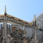 Cathédrale Notre-Dame de Paris, cœur sans toiture, arc-boutant avec contreventement poutre en bois - Septembre 2019 © Vincent Laganier