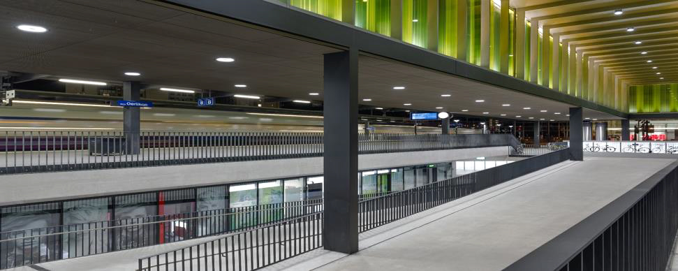 Nouvelle gare de Zurich Oerlikon, Zurich, Suisse - Concepteur lumière : agence Vogtpartner © René Dürr