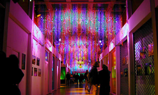 Galerie des Terreaux, Lyon - exposition : La lumière dans l'art avec des artistes plasticiens - Festival Lyon Lumières 1999, 1ère Fête des Lumières © Vincent Laganier