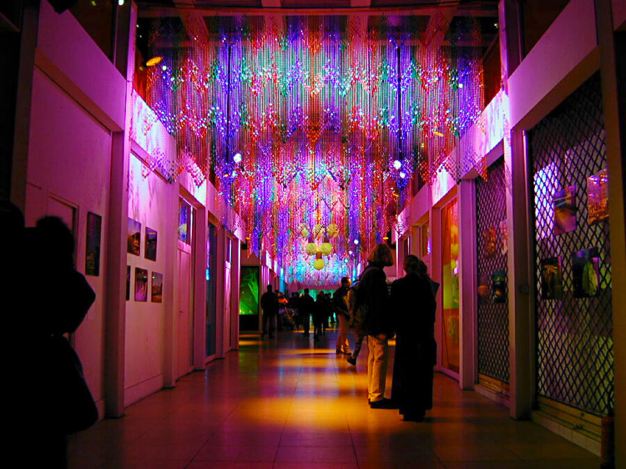 Galerie des Terreaux, Lyon - exposition : La lumière dans l'art avec des artistes plasticiens - Festival Lyon Lumières 1999, 1ère Fête des Lumières © Vincent Laganier