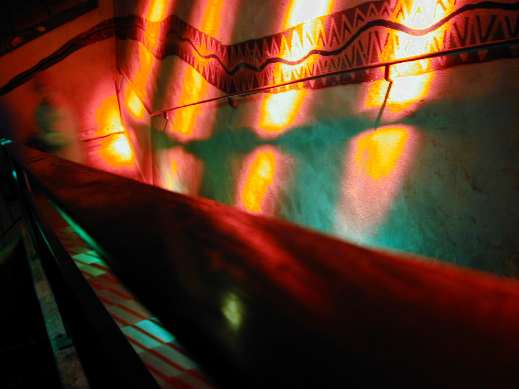 Tressage des lumières, pentes de la Croix-Rousse, Lyon, France - Festival Lyon Lumières 1999 - Parcours scénographique éphémère : Keichii Tahara et Stef Grivelet © Vincent Laganier